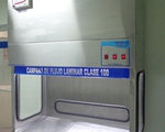Campana de flujo laminar vetical clase 100